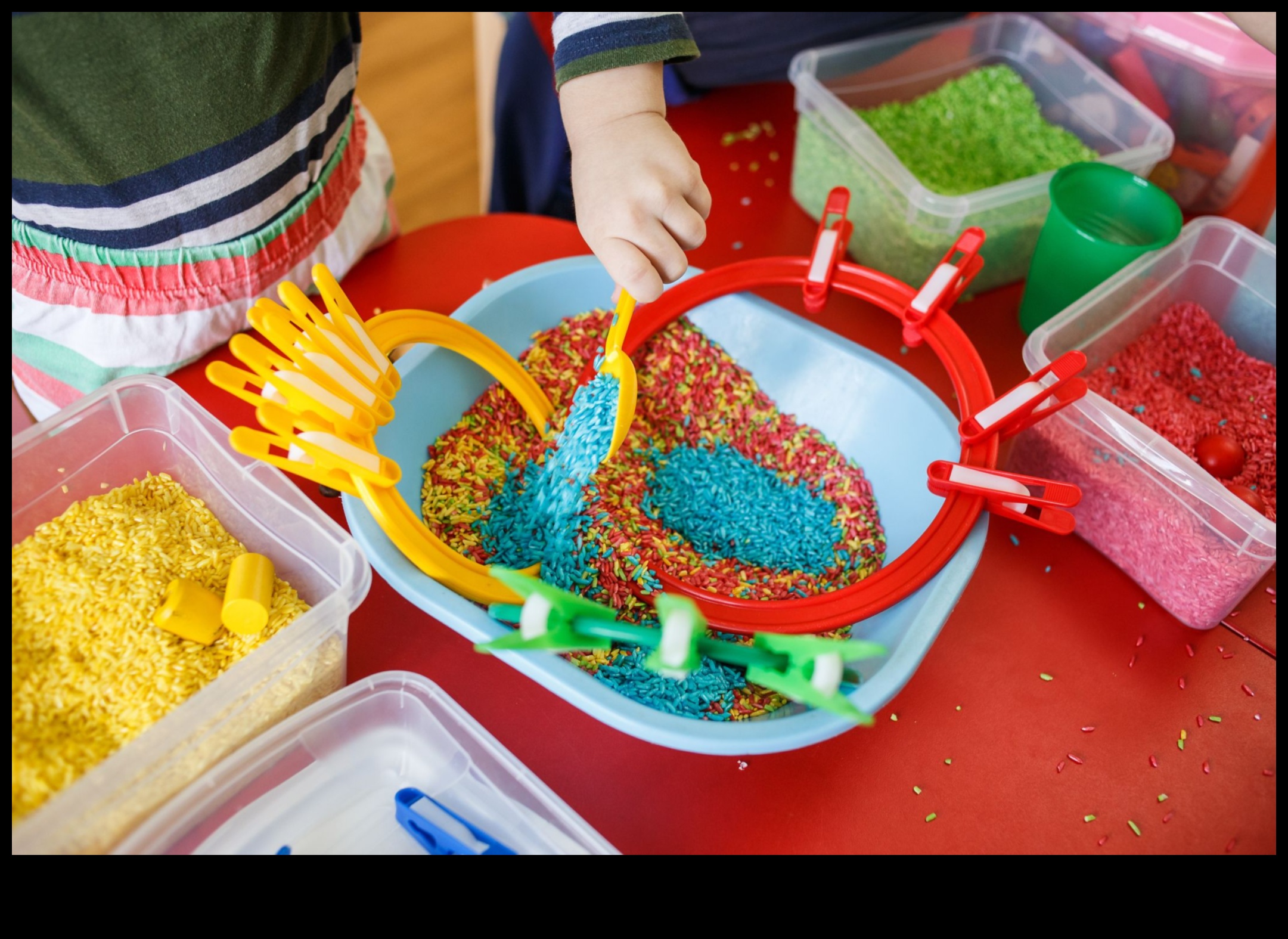 Sensory Bin Bliss: bricolaj creativi pentru copii pentru explorarea senzorială