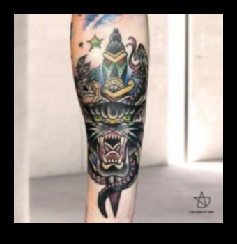 Impresii de cerneală: Elevate Style with Hand Tattoo Naratives