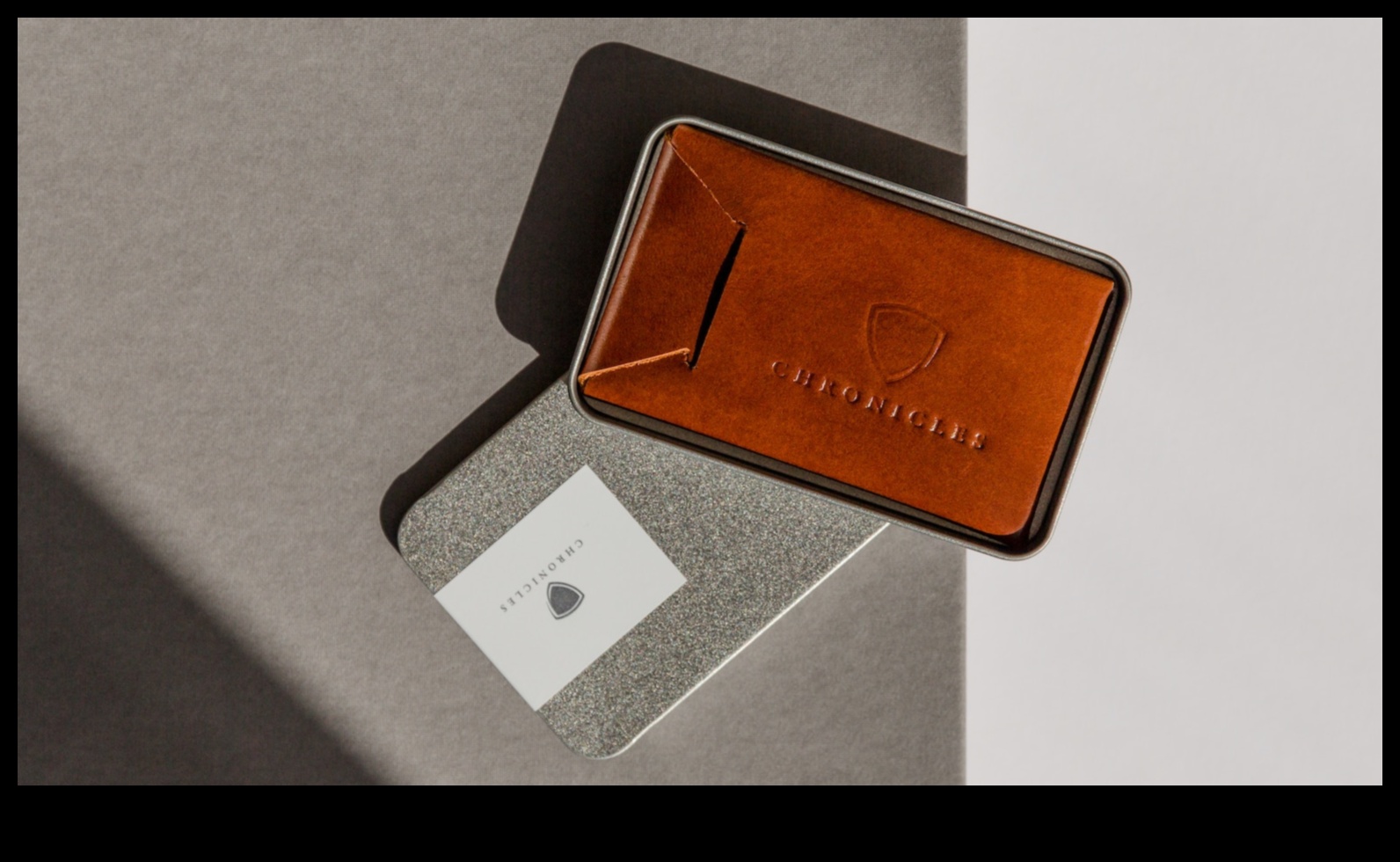 Cronici elaborate: povești spuse pe mâinile tale îndrăznețe