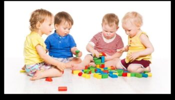 Fluttering Friends: Strategii de dezvoltare socială pentru bebeluș