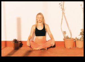 Elevați-vă mintea: puterea ascunsă a practicii regulate de meditație