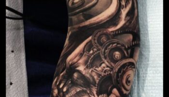 Sculptat în cerneală: idei de tatuaje artistice și izbitoare